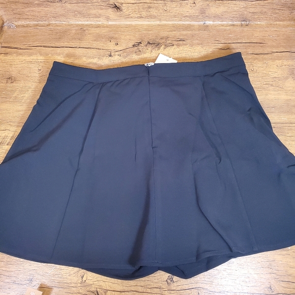 Reformation Liene Skirt Skort Black Size Large - Picture 6 of 8